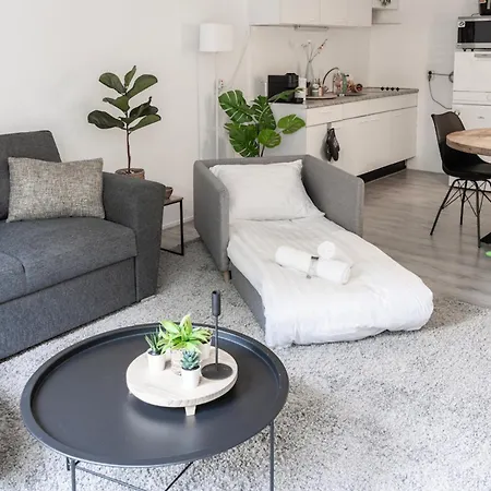 5p-home At Spot In Town Near Poppodium 013 Apartment