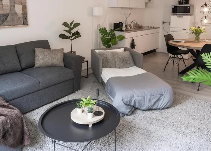 5p-home At Spot In Town Near Poppodium 013